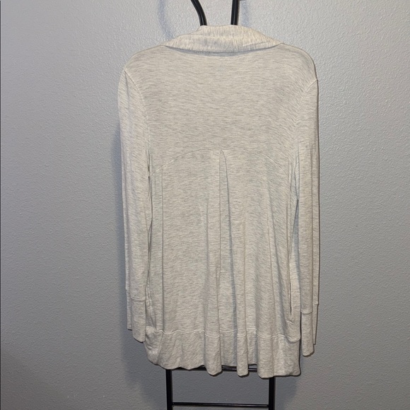 All in Motion Heather Gray Cardigan - Picture 6 of 7